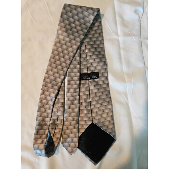 Bill Blass Necktie Tie 100% Silk Gray And Blue Pattern - Picture 2 of 4